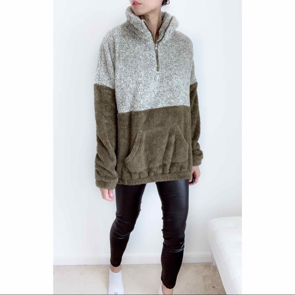 Cozy Sherpa Pullover- OLIVE - Picture 4 of 12